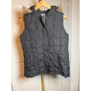 Gap black quilted puffer vest with a faux fur hood. 